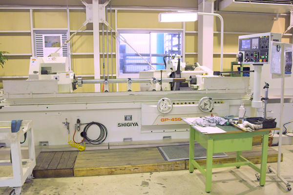 Shigiya Machinery Works GP-45B, a CNC cylindrical grinding machine